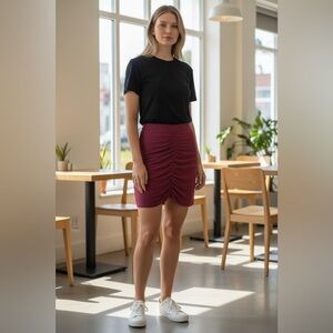 Talula Aritzia Cordovan Mini Skirt Size Medium Burgundy Red Stretch Ruched Front